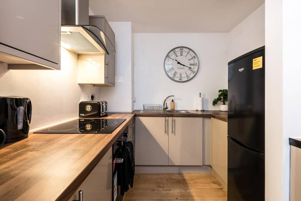 Liverpool City Centre - Fabulous 3 En-Suite Bedrooms - Sleeps 10 People 外观 照片
