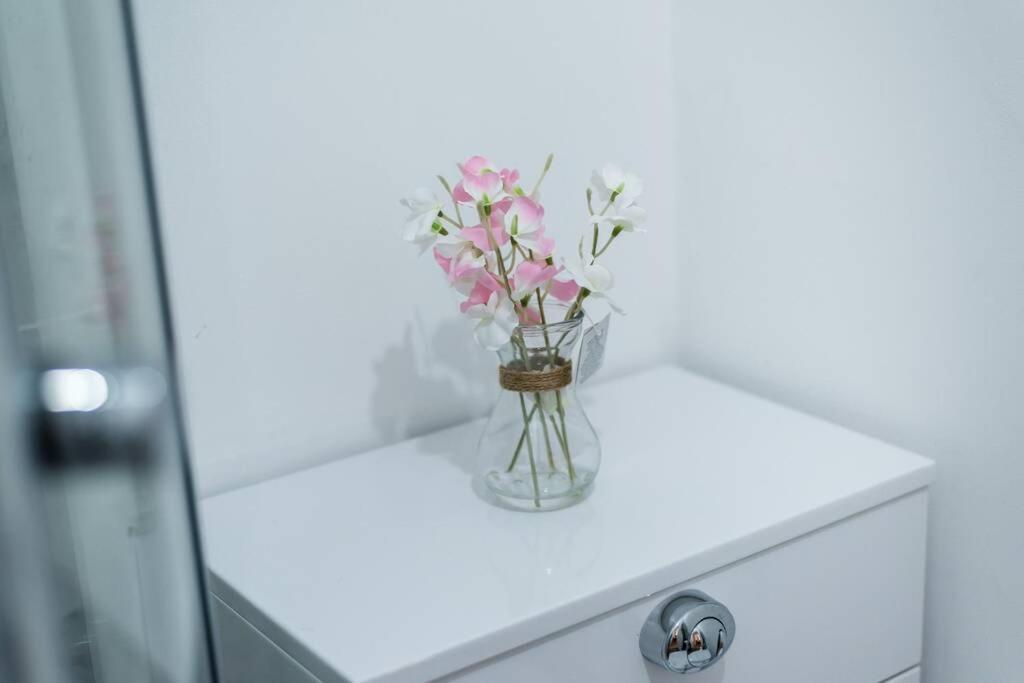 Liverpool City Centre - Fabulous 3 En-Suite Bedrooms - Sleeps 10 People 外观 照片